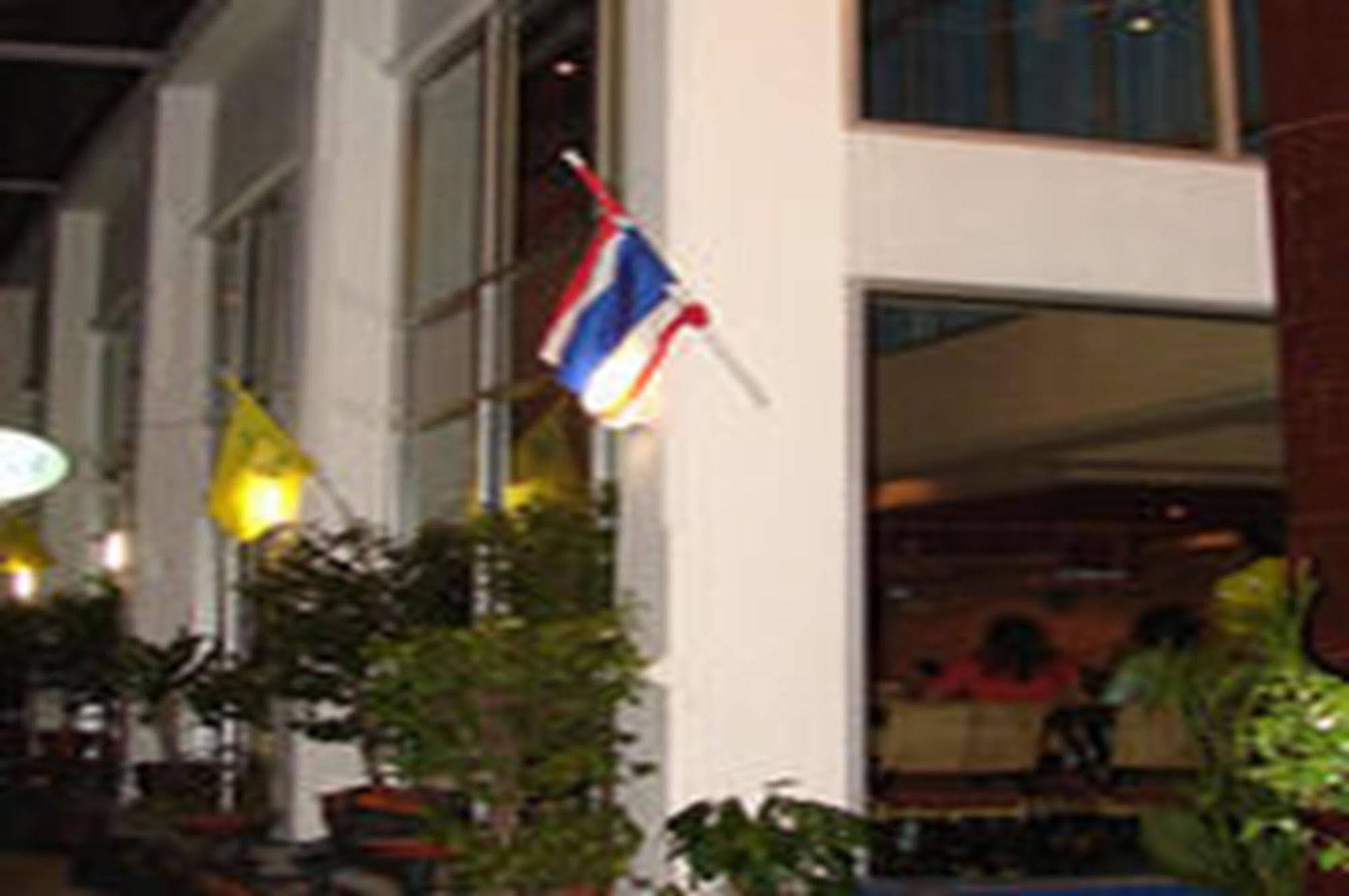 Neo Hatyai Hotel Хатъяй Экстерьер фото